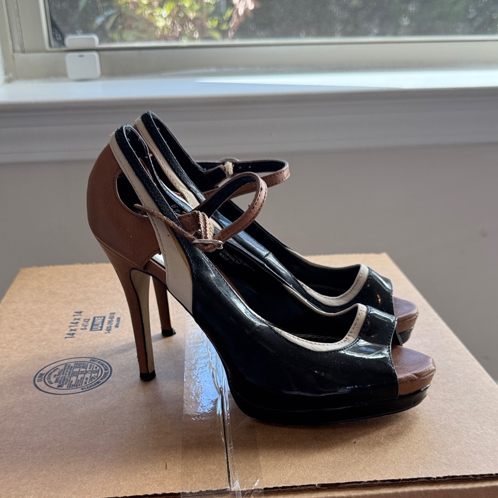 White House Black Market Black and Brown Heels - Picture 3 of 5